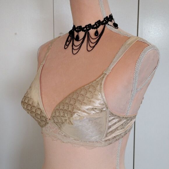 Christian Dior VTG 70s 80s Ivory Satin Lace Wireless Padded Bra 36B - Picture 5 of 14
